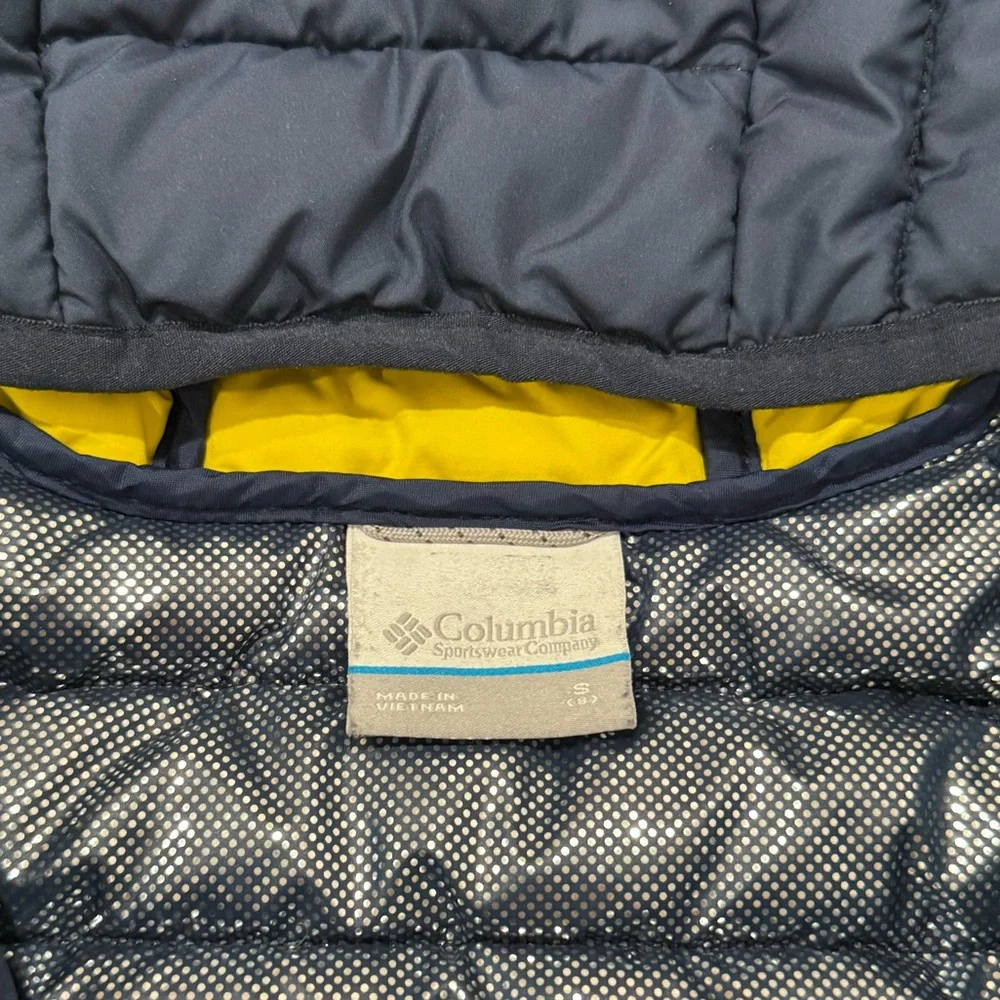 Boys' Powder Lite™ II Hooded Jacket - Picture 3 of 8